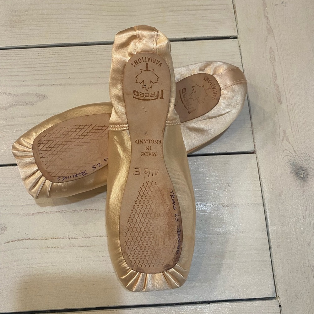 Freed Pointe Shoes - Brand New Never Worn - STUDIOS 4 1/2 E